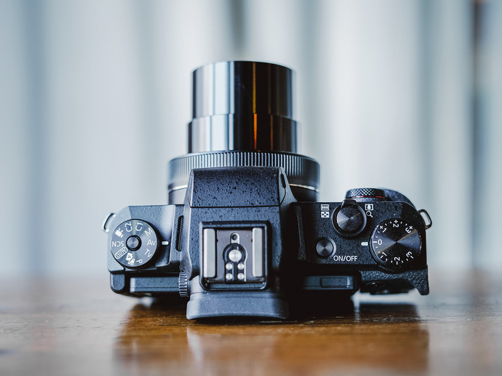 全球首款APS-C画幅变焦卡片机佳能G1XIII评测网友：真不该买单反