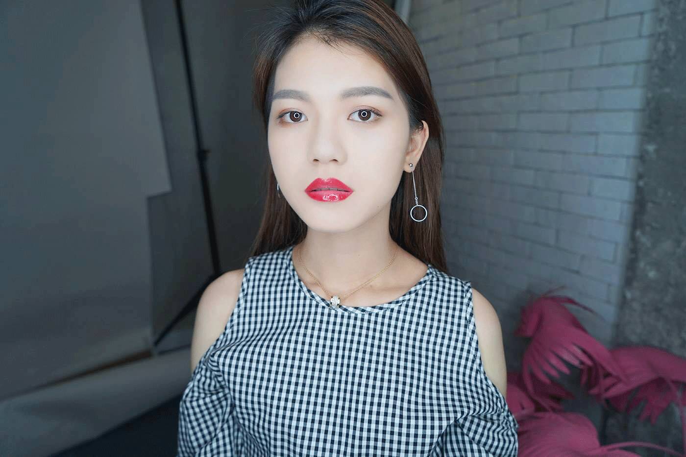 ysl2018眼影,ysl彩妆品牌定位与产品风格