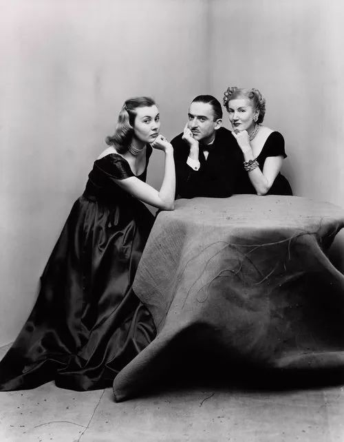 世界摄影大师经典作品欣赏,摄影100张世界摄影大师的黑白作品