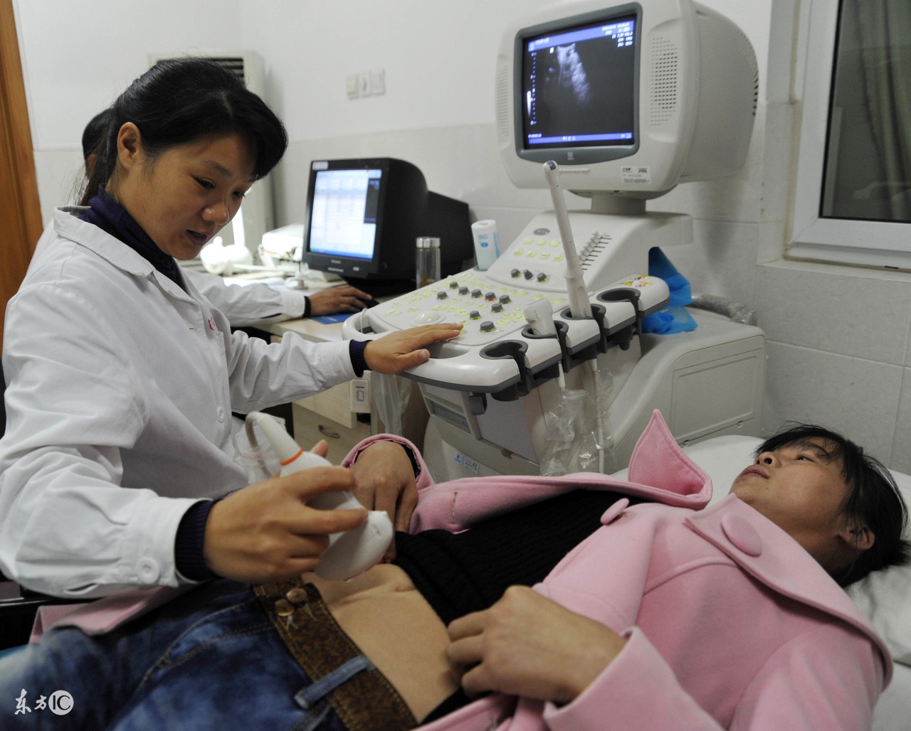 做试管查出肺结核怎么办,女子试管10次生下孩子