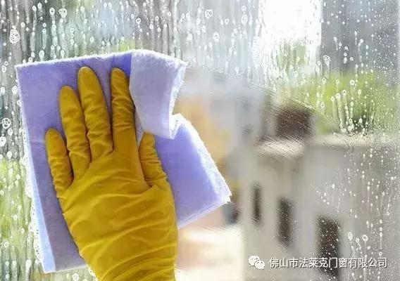 门窗玻璃怎么清洗无水印,门窗玻璃怎么擦洗最干净明亮