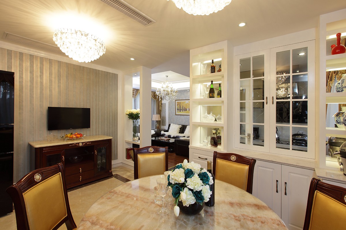 衣帽间简单实用美观装修,衣帽间能不能装修