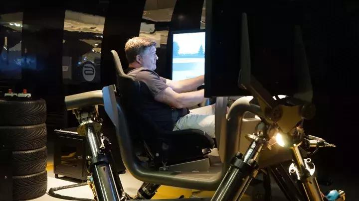 刺激的游乐场把男生吓哭了,刺激的游乐项目把人吓死