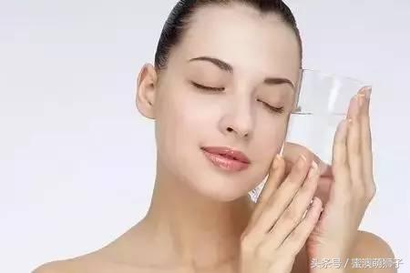 多喝热水就好了图片,多喝热水了解一下