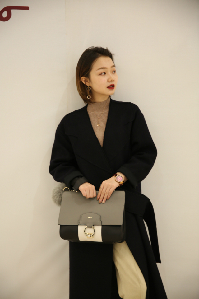 上班族小仙女日常生活,职场繁忙的小仙女该如何搭配