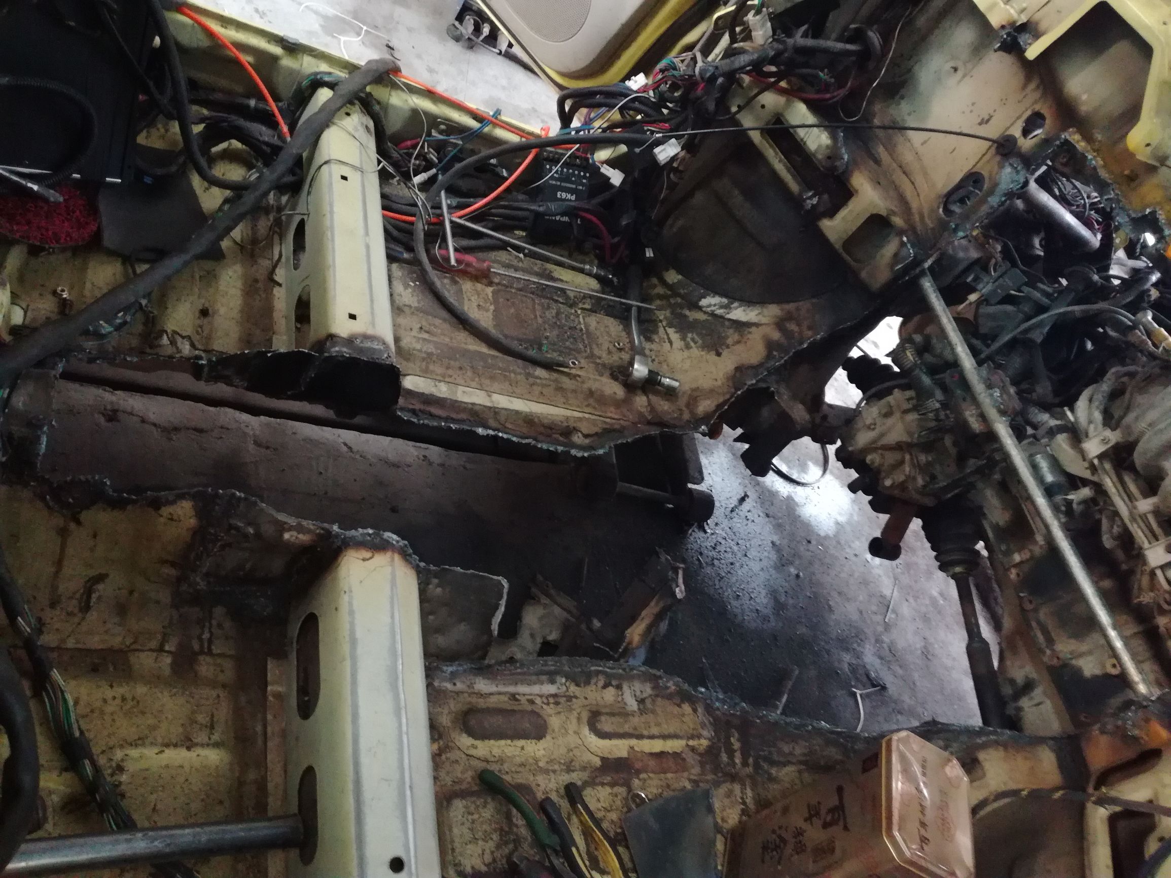 汽车不改不如推下海再加两块砖,当年奇瑞qq改装经典案例