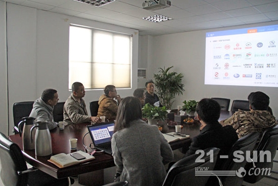 澳门巴士一行莅临驿力科技参观考察