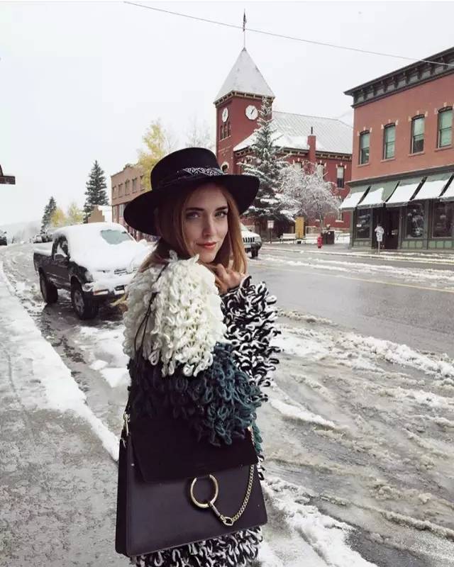 杨幂ins粉丝破千万,杨幂与外国明星