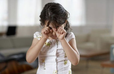 孩子受侵害身上有哪些明显的症状,如何辨别孩子有没有被侵犯