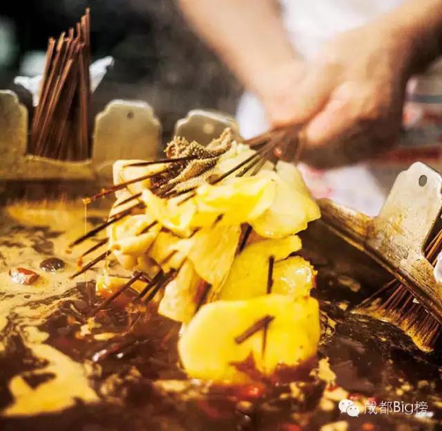 为全国人民科普火锅串串麻辣烫是每一个成都人的毕生课题