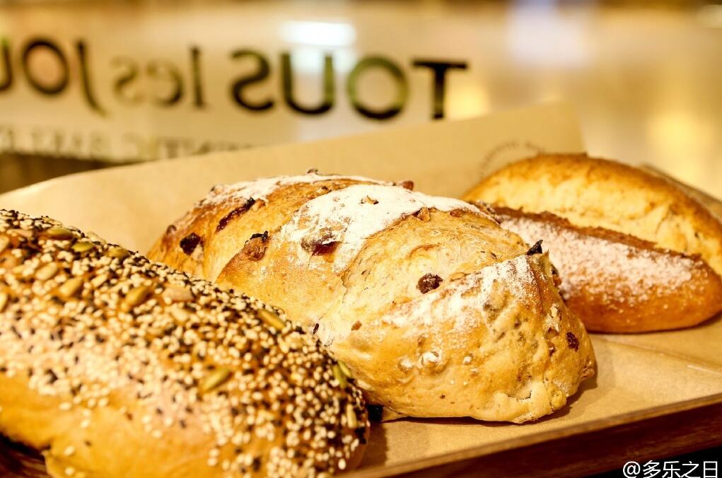 都教授代言服装,都教授北京现代广告