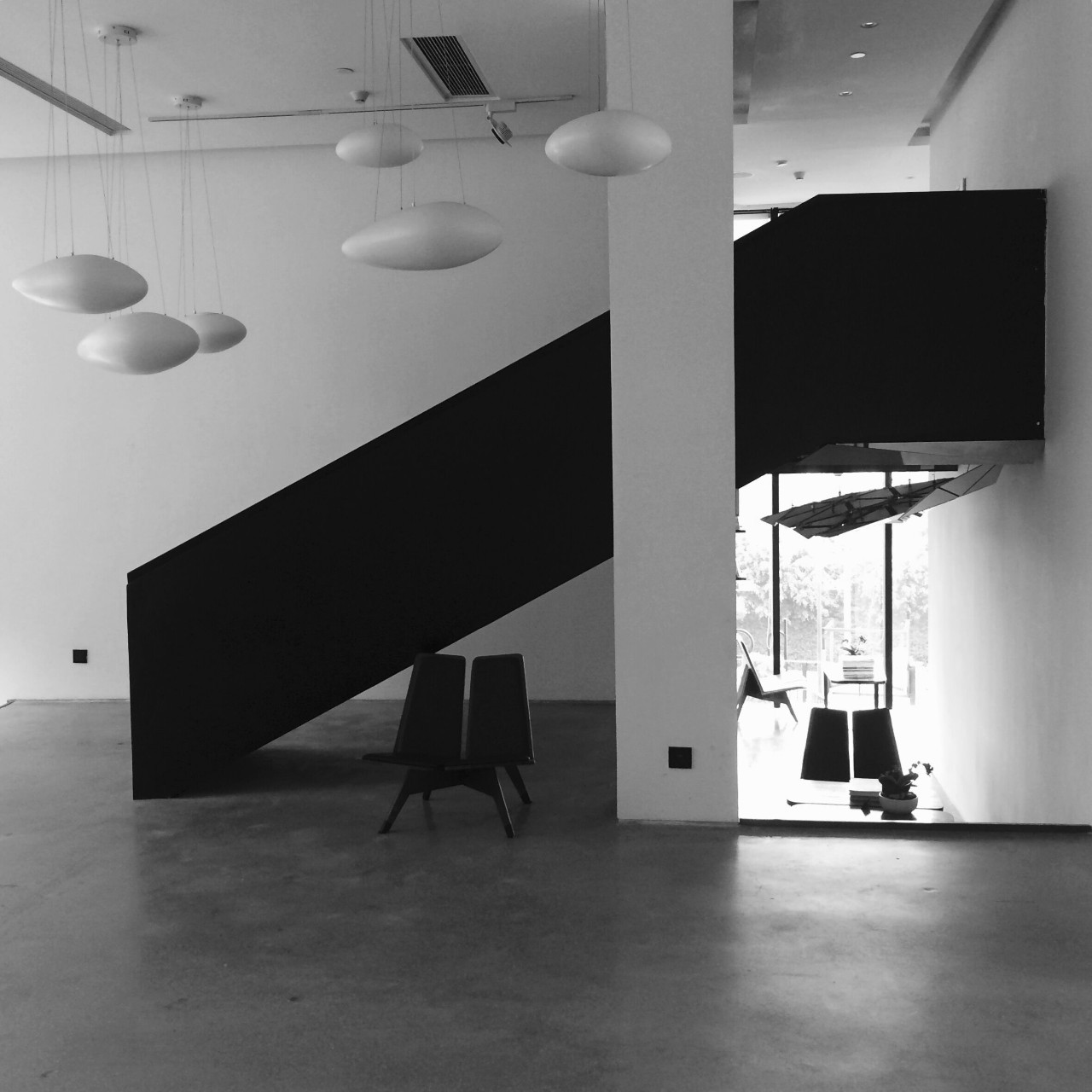 又到了动物们交配的季节，请站在宇宙中心用力呼唤爱！