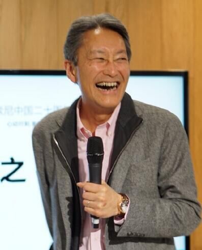 ps4主机怎么玩,ps4和pc如何选择