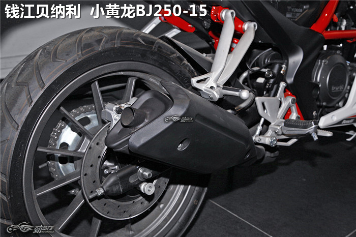 全民跑山时代的入门利器——两款250级别的合资街车