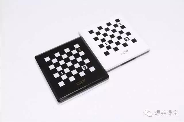 好多眼影盘怎么用,好漂亮的眼影盘不知道用哪个