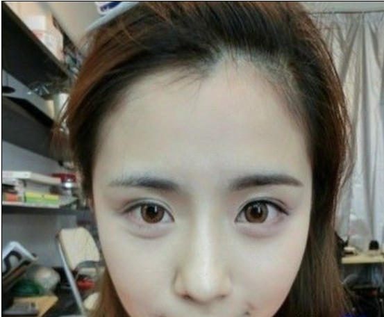 眼妆其实不难超自然放大双眼,自然眼妆无风尘感但放大眼睛