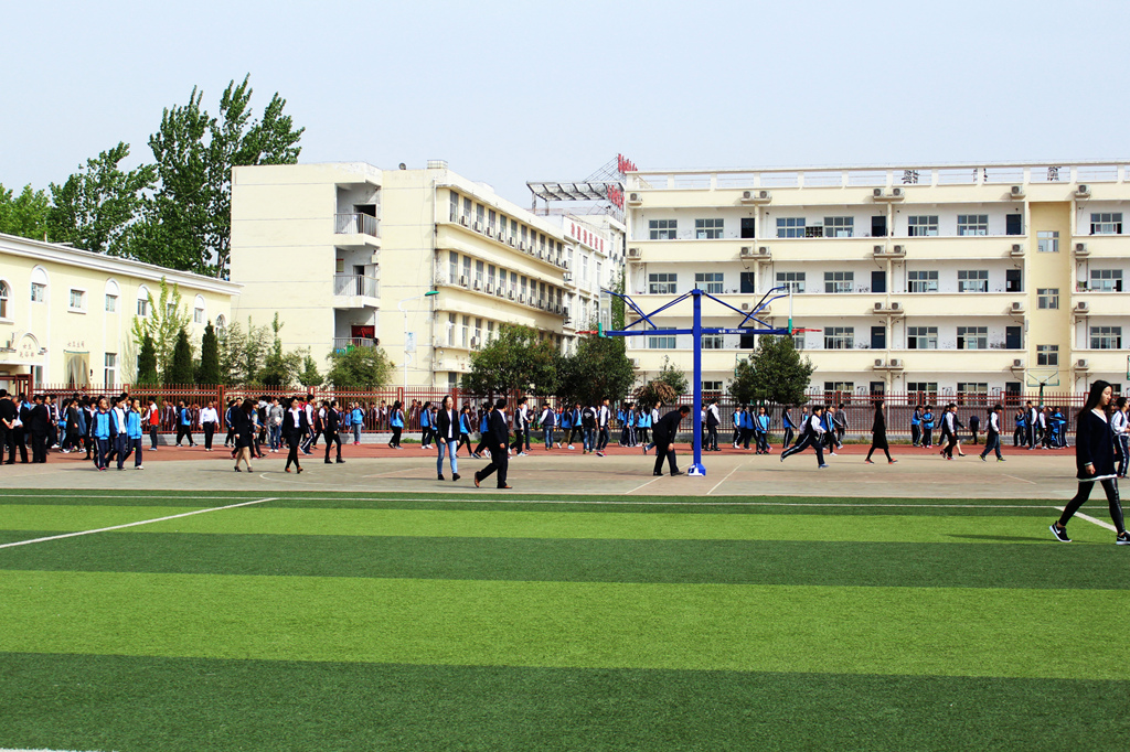 洛阳市第十二中学学校环境,洛阳市第十二中学毕业