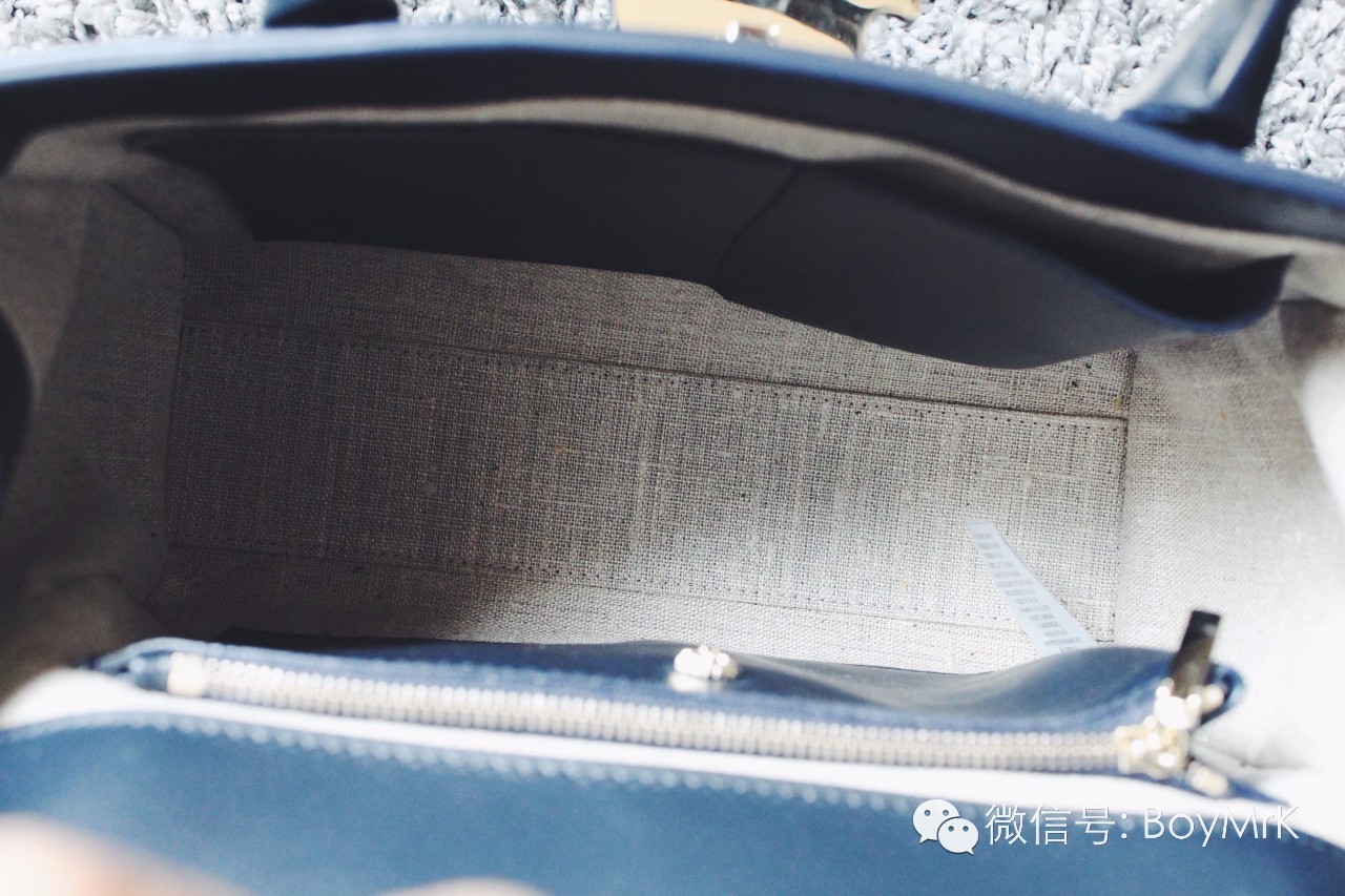 范思哲当季流行包包,范思哲包包是轻奢还是高奢