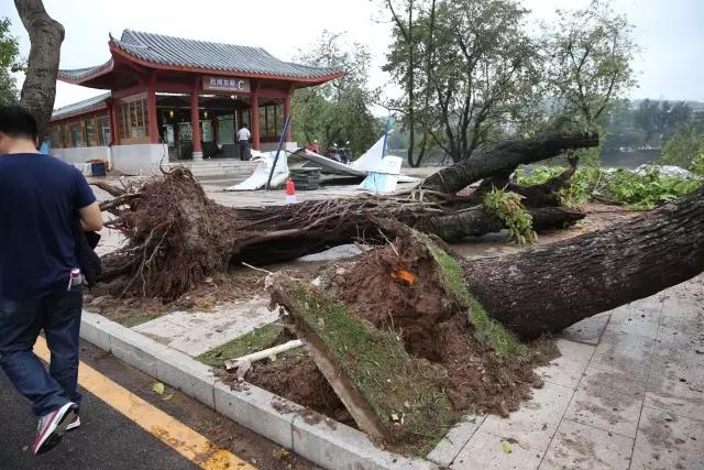 惠州天空出现奇幻景象,广州雨后现海市蜃楼
