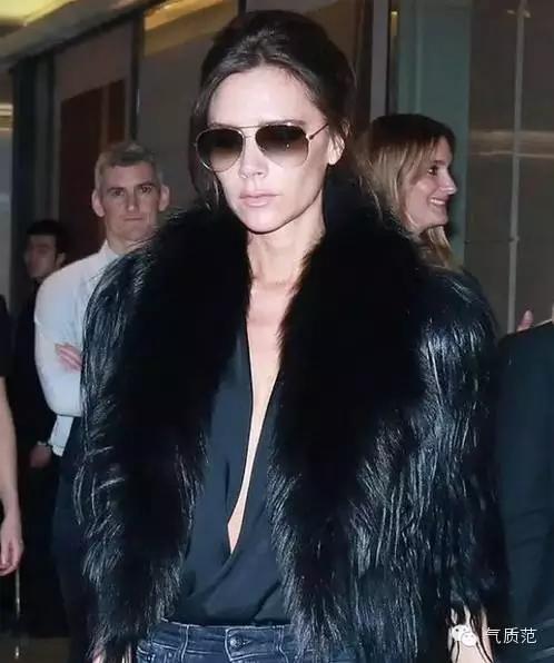 墨镜的正确戴法图片,什么脸型适合戴什么样的墨镜男