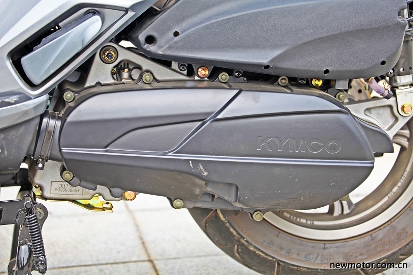 光阳赛艇300测评,牛摩测评赛科龙