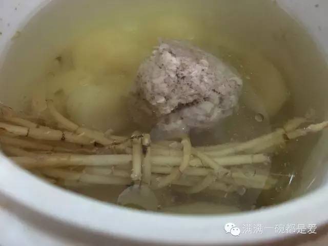 一岁多宝宝37度4热惊厥了,一岁宝宝高热39没有其他症状