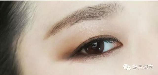 好多眼影盘怎么用,好漂亮的眼影盘不知道用哪个