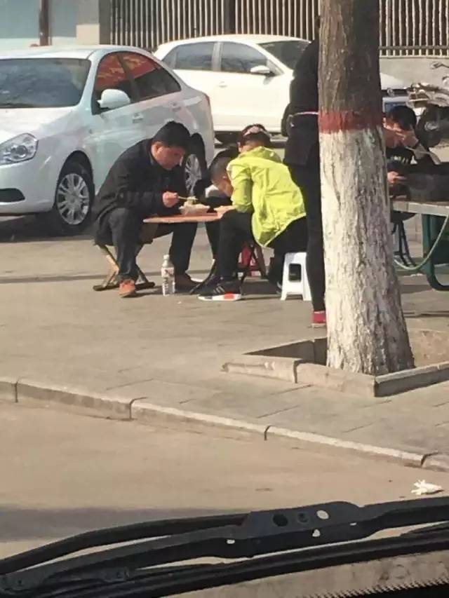 火遍青田乃至全国的国民街鞋NMD，我可以退吗？买完一脸懵逼.....