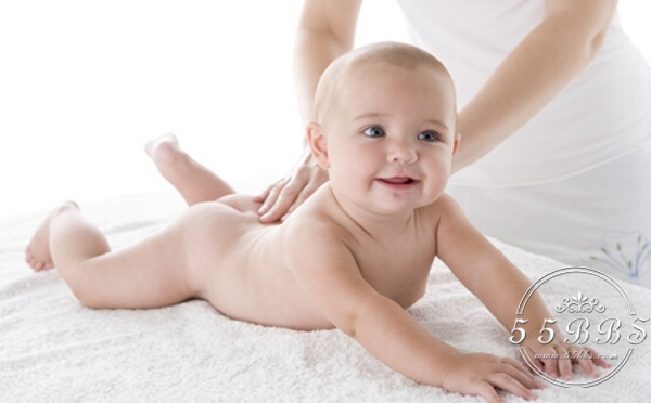 婴儿如何洗澡不着凉,小婴儿如何洗澡