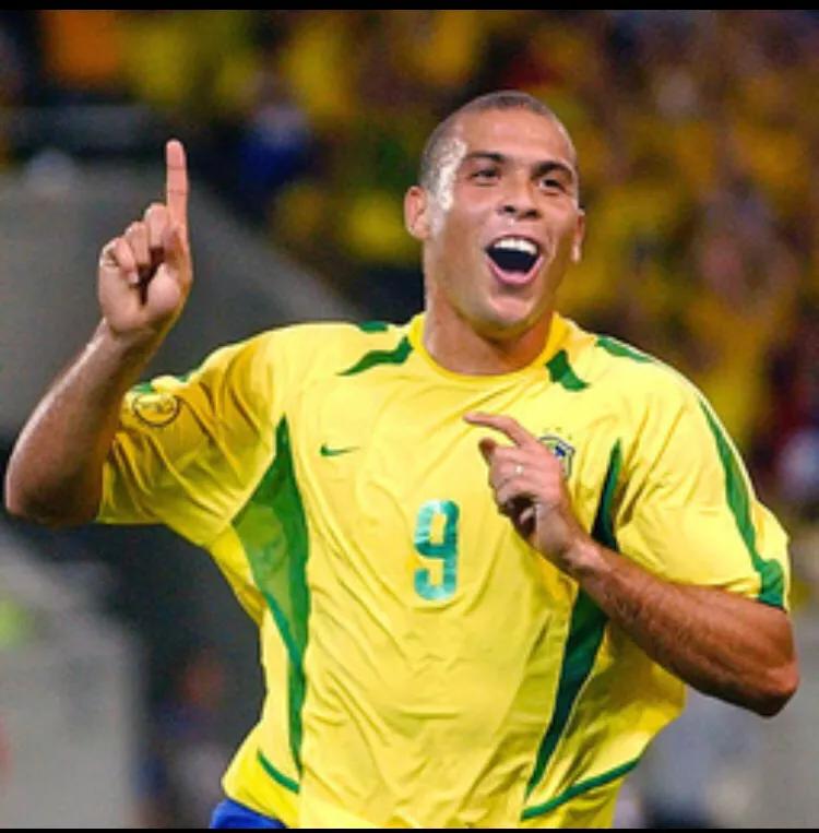 巴西足坛历史十大前锋,十大生不逢时巴西前锋