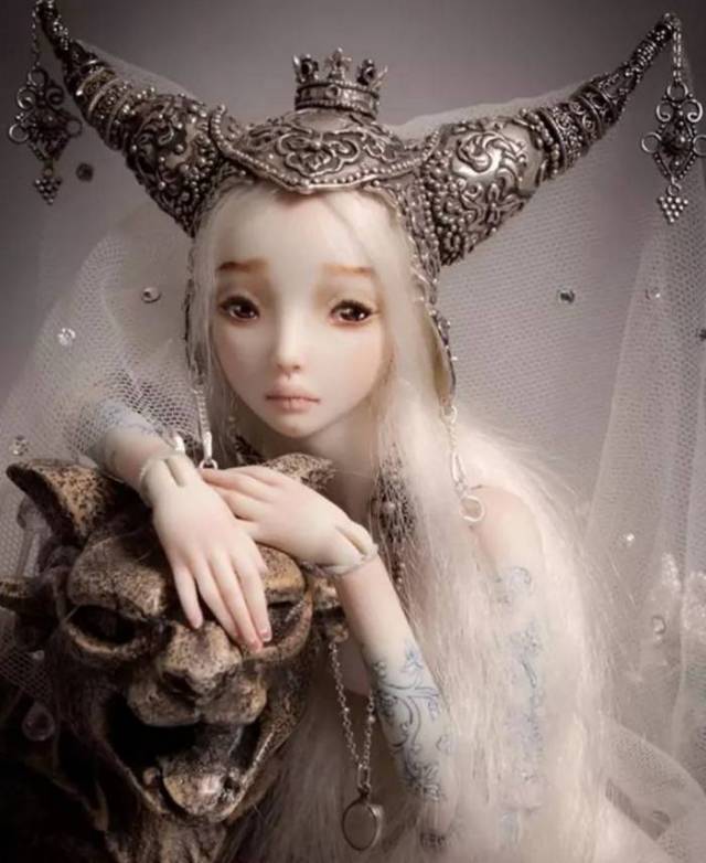 李晨送给范冰冰的200万娃娃，其实并不贵！