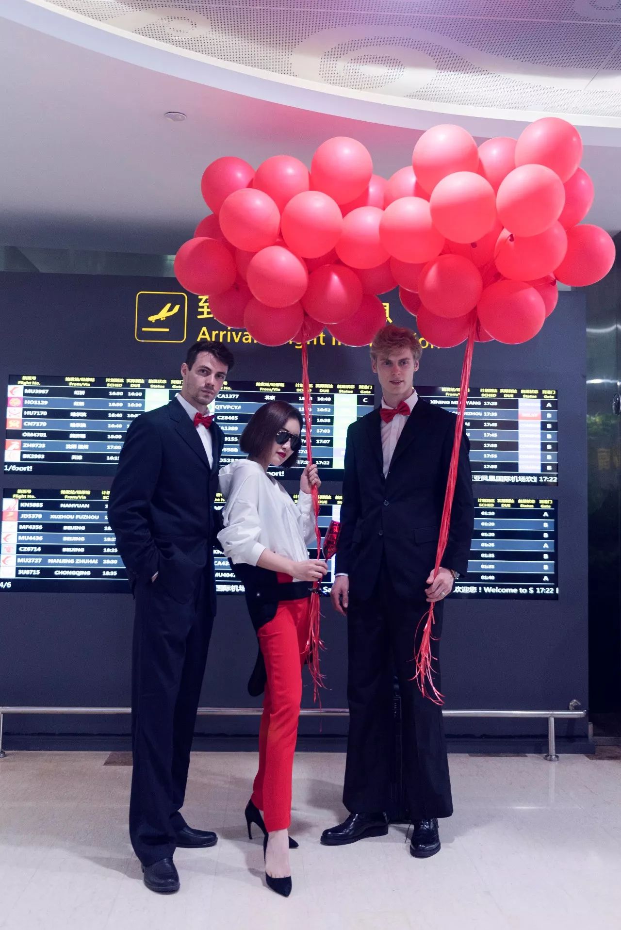 十二月属于“阿玛尼之红”