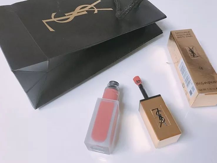 YSL恶势力又来圈钱！颜色美到窒息，今秋最值得入的唇釉你get了吗？