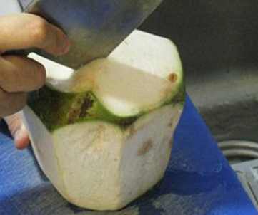 椰子怎么打开最简单方法,椰子怎么打开教学
