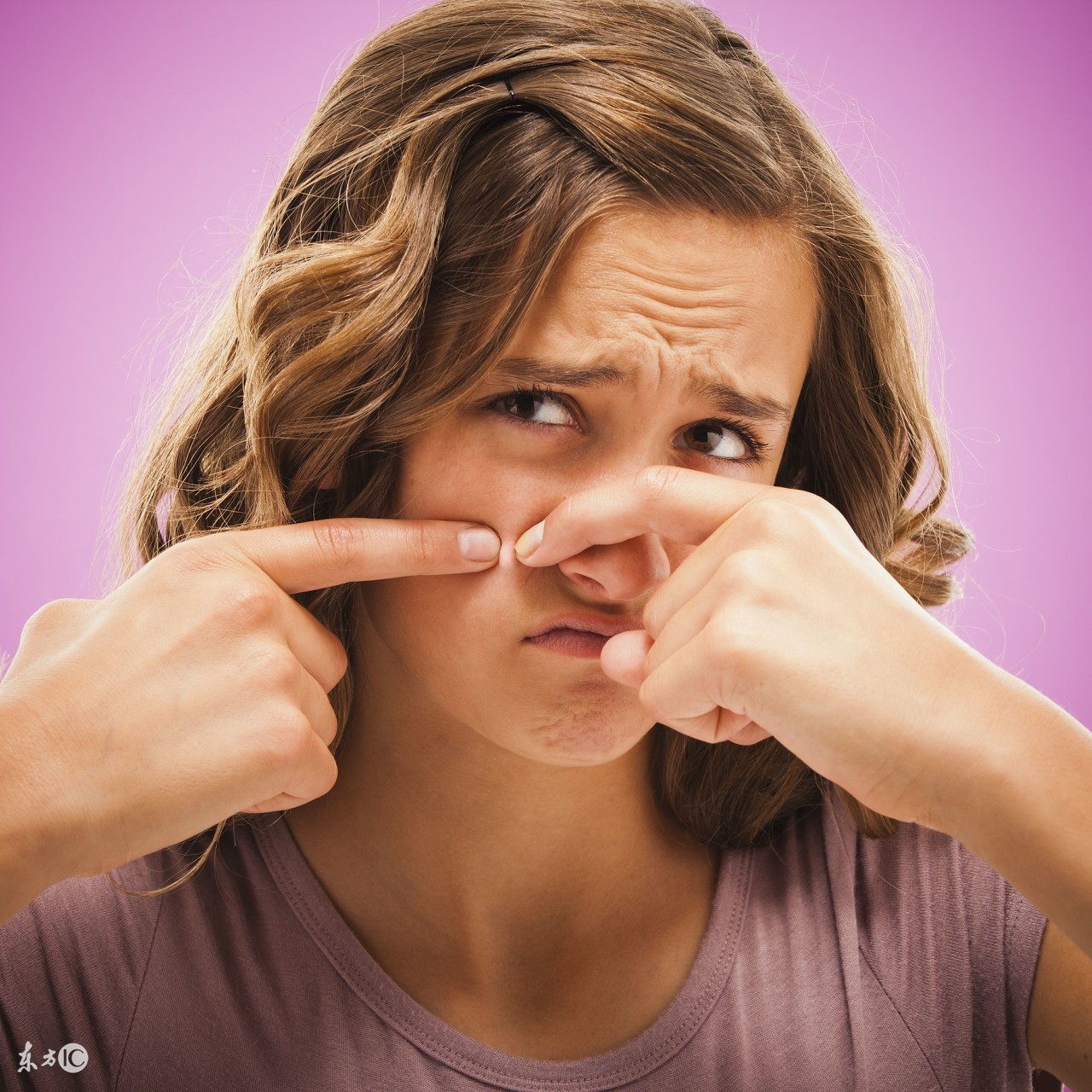 黑头粉刺形成原因,黑头粉刺怎么形成痘痘的