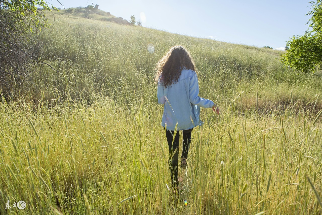 公司阿姨买菜吃回扣,公司的阿姨做饭好吃发朋友圈说说