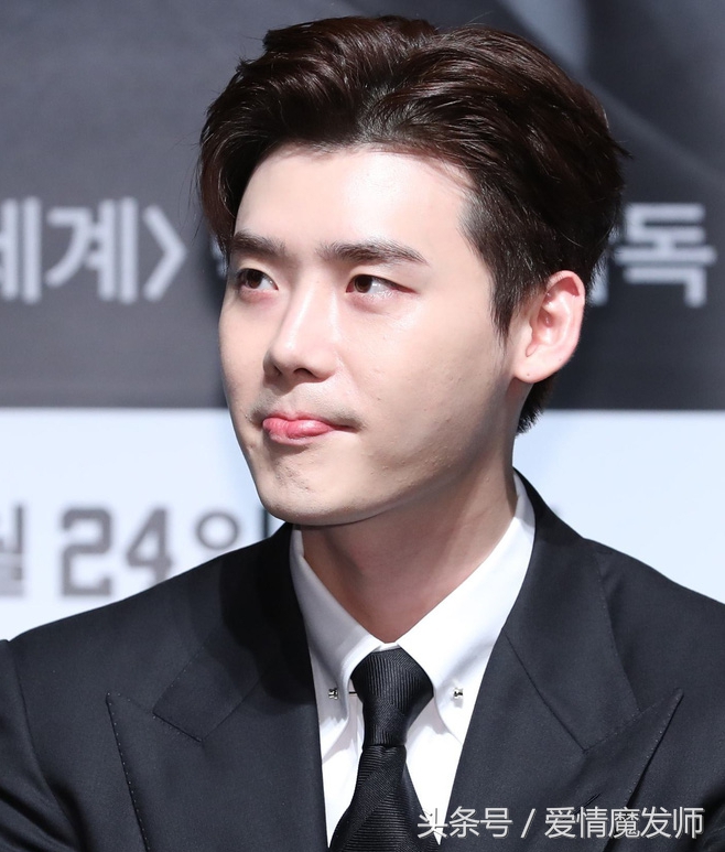 冬季男生发型不烫推荐,最适合秋冬季节男生烫的发型