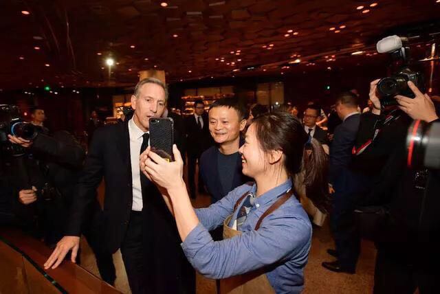 马云和星巴克总裁的访谈,星巴克与马云的关系