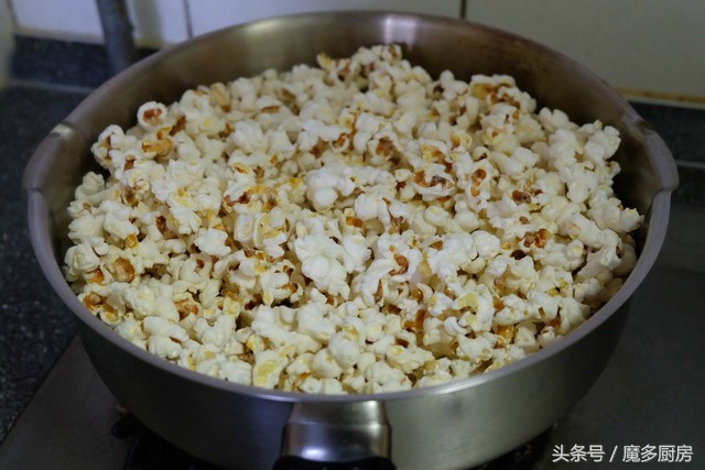 怎样能把玉米粒炒成玉米花,几颗玉米粒就能爆一大锅爆米花