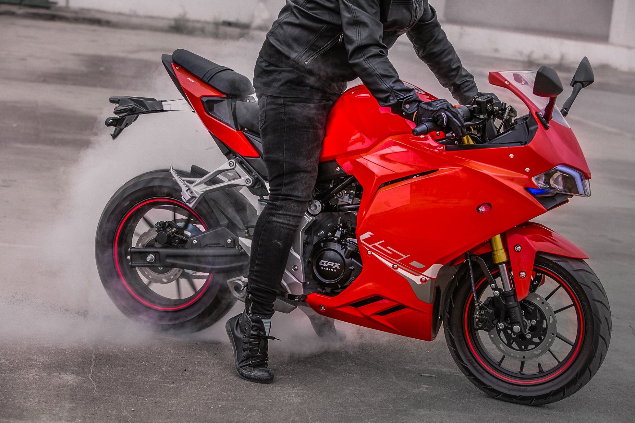 娉板浗鍥戒骇gpx200gr鎶ヤ环,娴峰瑁単ps鐨勮溅