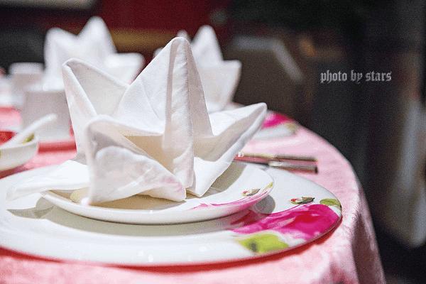 又一家暖爆上海冬天的网红黄金锅,让你穿越TVB