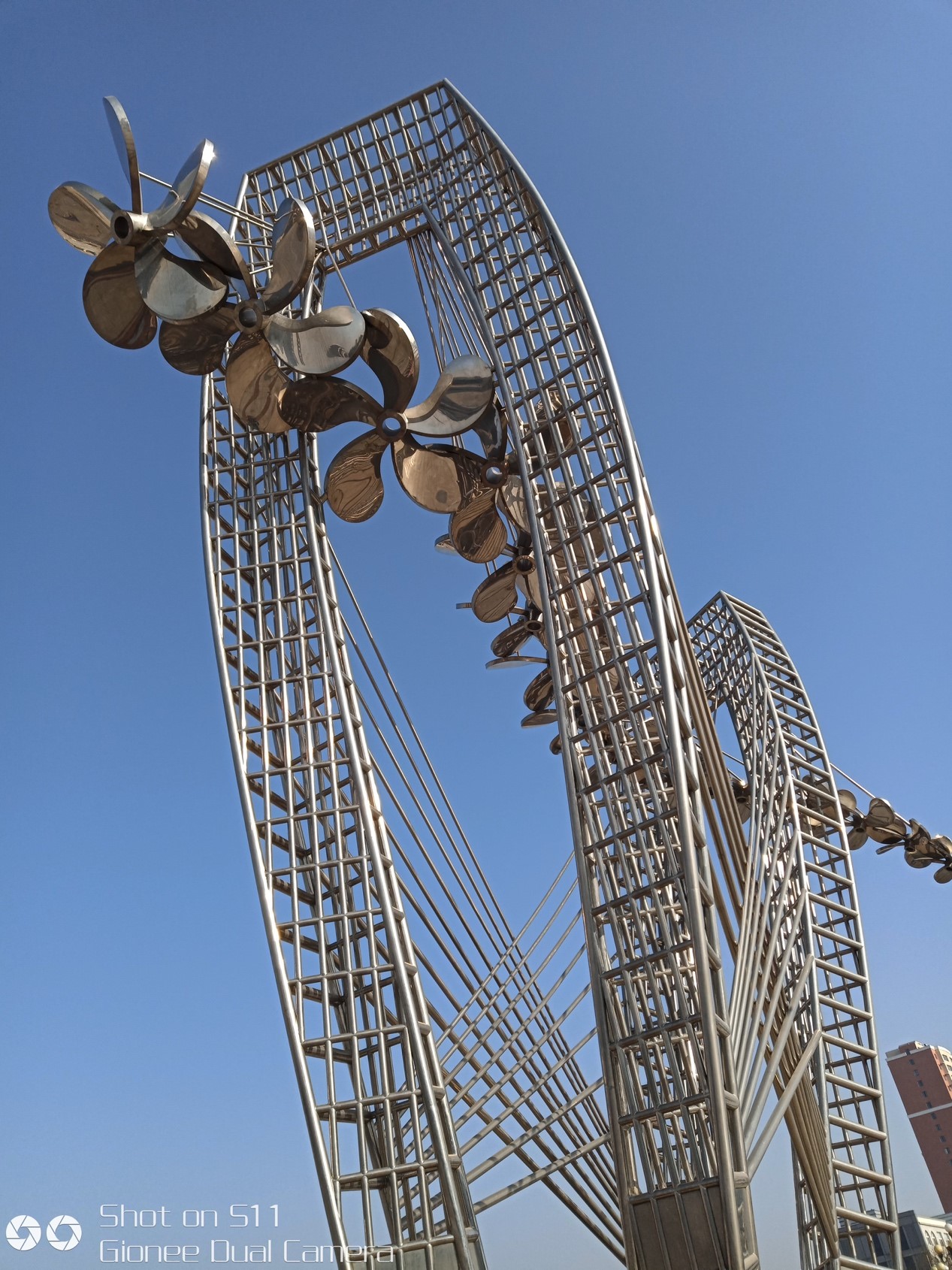 金立S11上手评测，全面屏游戏手机，玩游戏不再被打搅