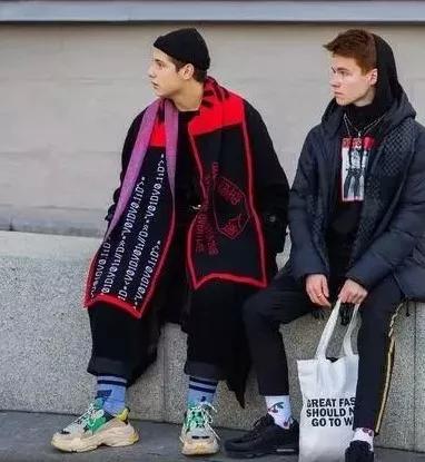 除了秋裤,男士们还需要这些时髦的配饰来过冬