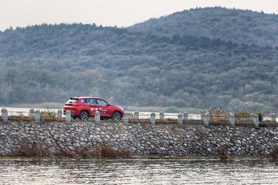 瑞虎71.6t和瑞虎7plus1.6t的区别,瑞虎7plus和cs55plus哪个好