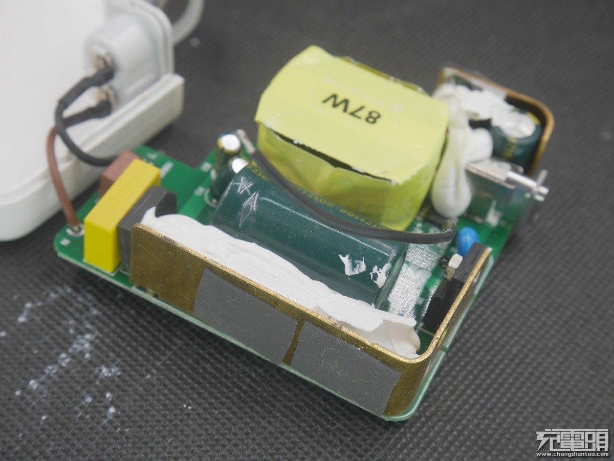 有没有仿的很真的苹果充电器,贫穷限制了我的想象力动画