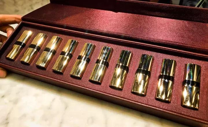 去年的衣服配不上今年的你,去年的首饰配不上今年的你了