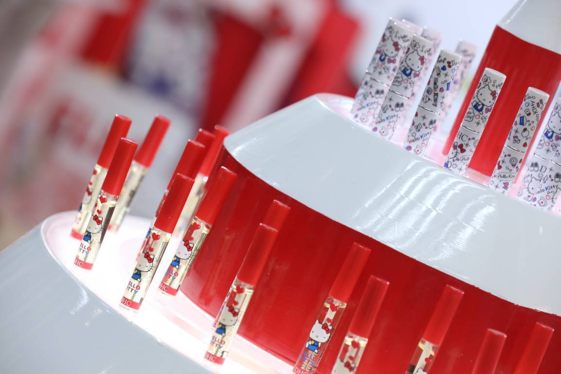 DHCHelloKitty少女心限定款带你体验冬日润养