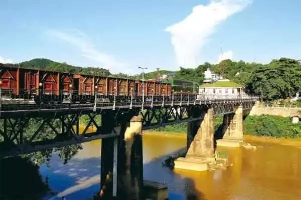 云南河口与越南仅相隔一条河流,云南河口和越南老街差距大吗