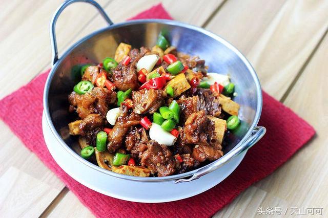 又麻又辣的干锅鸭,干锅鸭怎么做更好吃