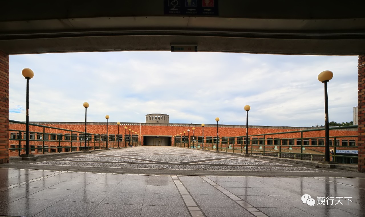 这所大学很特别,来的人都会找到逝去的校园爱情故事